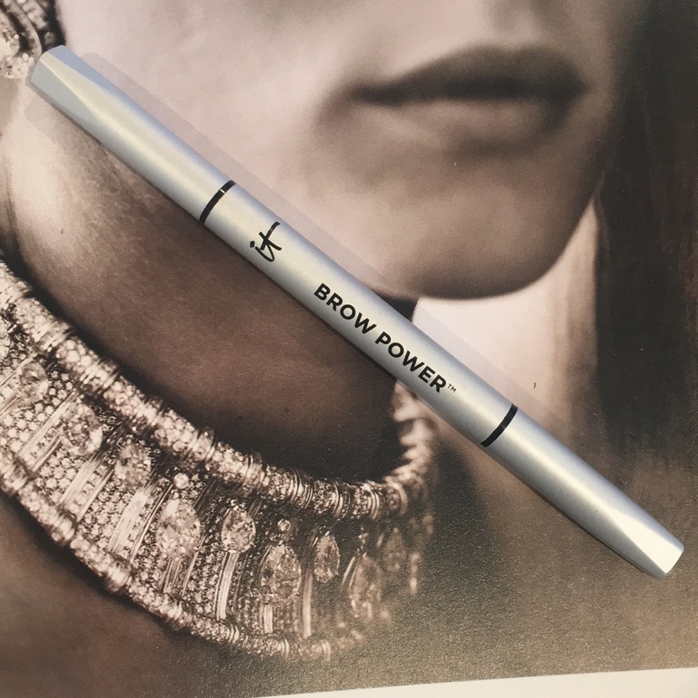 It Cosmetics brow power in universal taupe NWOB